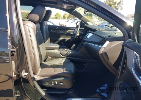 2021 Cadillac Xt5 Awd Sport z USA, uszkodzony, nr VIN 1GYKNGRS3MZ141972